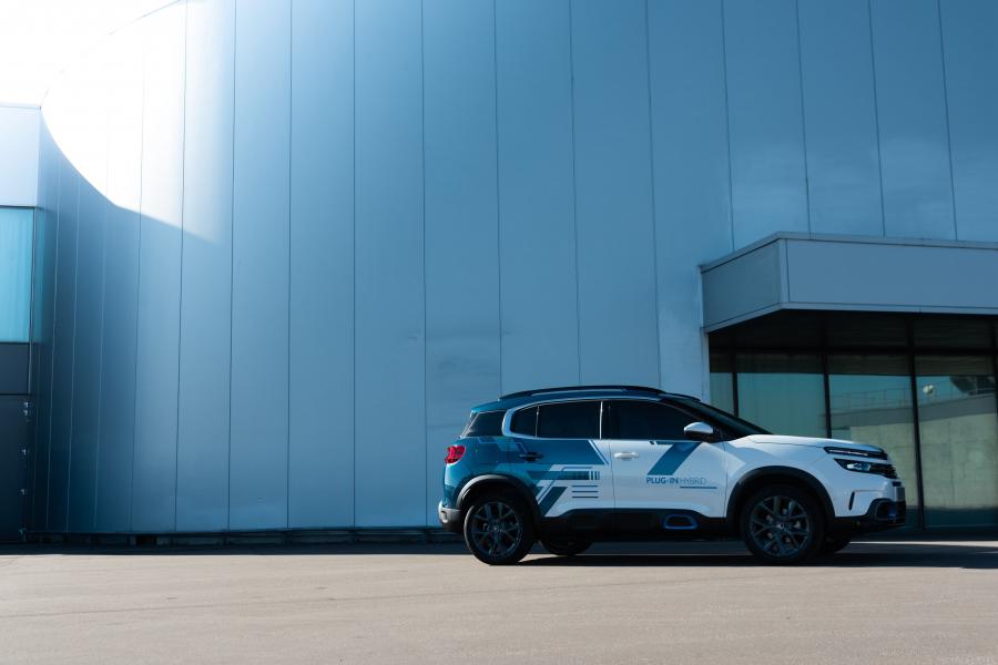  Citroen C5 Aircross SUV Hybrid Concept 2018 года  (фото 20 из 24)